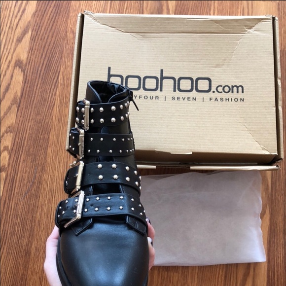 Boohoo studded boots - Picture 4 of 4